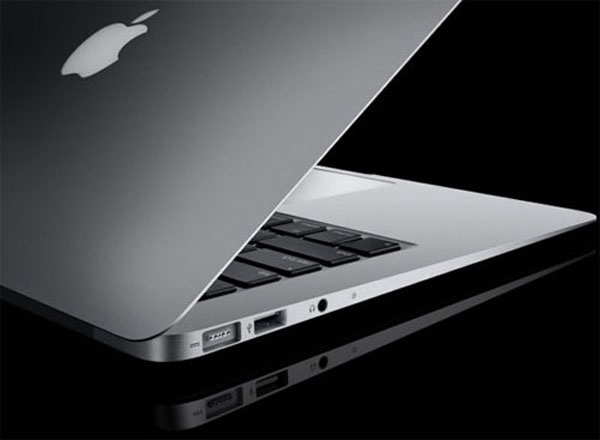 Tim Cook Denies About the MacBook Air and Pro Hybrid Computers