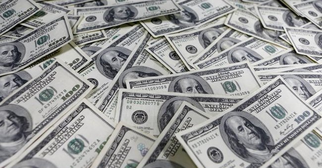 To Become Rich, Think in 8 Ways Below: Love Money