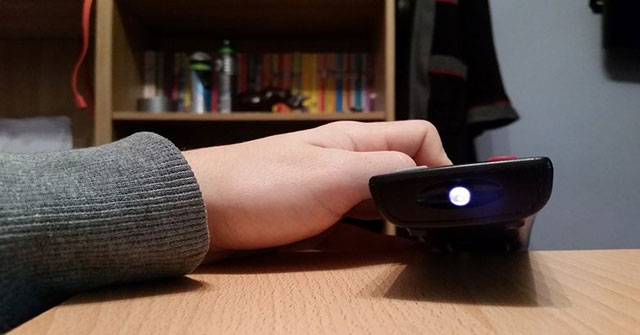 To Use the Phone Camera to Check the Remote Controller's Battery