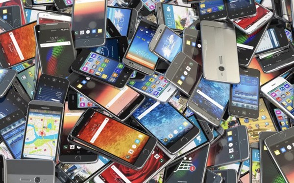 Today's Smartphones Look Similarly Boring and in Part
