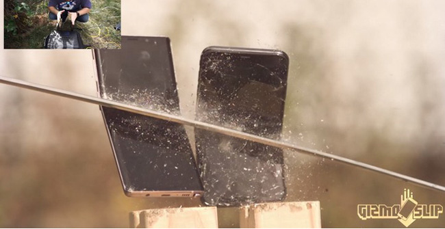 Using Japanese Swords to Slash Galaxy Note9 and iPhone Xs Max, the Car Almost Crumbled, the Broken