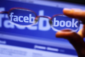 Video Chat on Facebook: Use and Adjust Security Settings