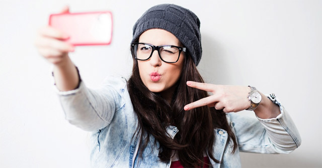 What Is Selfie? What Is Wefie? How Is Selfie Different from