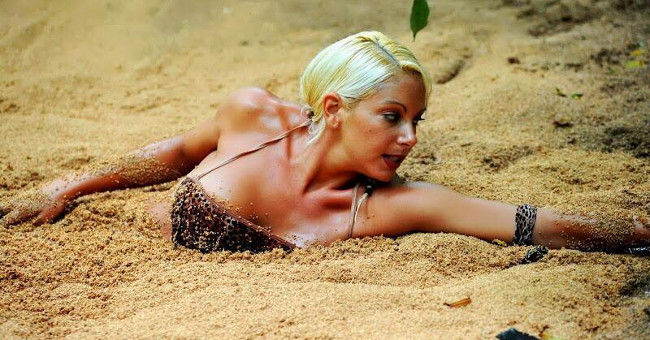 What to Do to Escape When Being Laid Down in Quicksand
