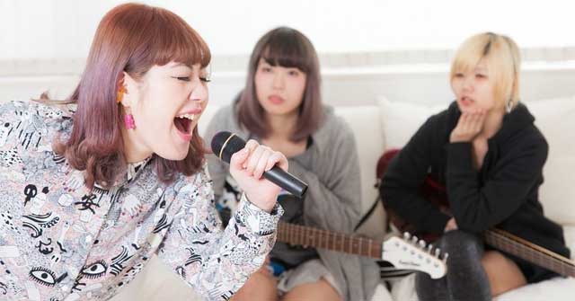 What to Do When Karaoke Microphone Is Howling?