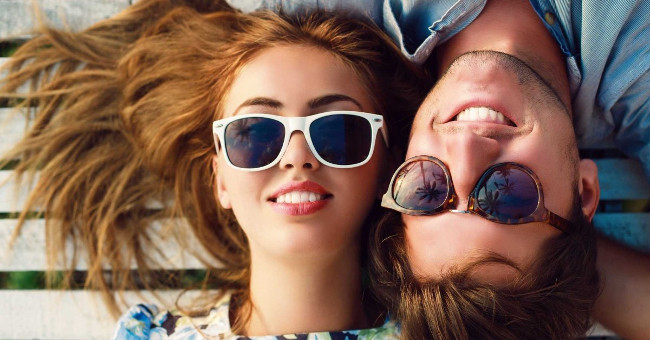 Why Are Happy Couples Sharing Little Photos on Social Networks