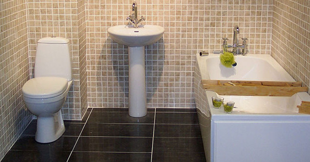 Why Are There Two Flush Buttons on the Toilet? Use the Discharge
