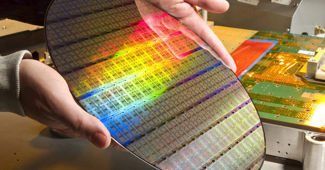 Why Is the CPU or Rectangular Camera Sensor Created from a Circular Plate?