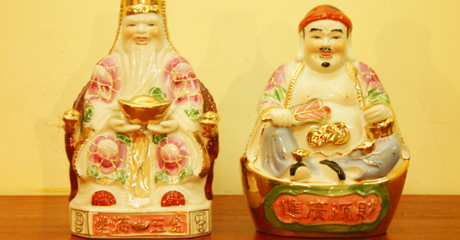 Worship of the Genius Helps Attract Fortune in the New Year