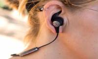 10 models of sports headphones worth buying 2019