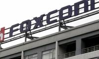 1000 Foxconn workers hold a protest strike