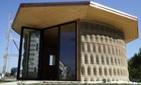 3D printing houses from mud, straw and rice husk materials are cheaper than the iPhone