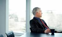 6 situations that make it impossible for you to 'lift your head' in your career