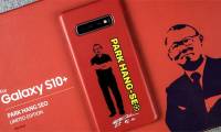 Admire Galaxy S10 + limited edition Park Hang Seo, very strange colors, unique accessories that make football fans ecstatic
