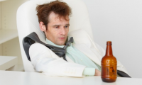 Alcohol on New Year and 9 risks to unpredictable health