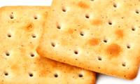 Biscuits you eat every day often have small holes, why?