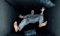 Decoding the feeling of 'falling from above' when sleeping makes you suddenly wake up
