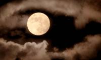 Do you know the full moon may be the reason why you don't sleep well?