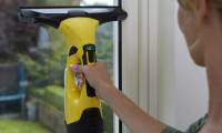 Glass cleaning tools required for household use