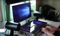 Homemade youtuber 'portable' computer has two unique screens, weighing 10kg