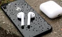 How to adjust AirPods on iOS 11