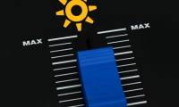 How to adjust the screen brightness of Windows 10 on the desktop