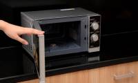 How to install the most standard microwave oven