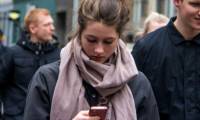 How to use your phone without ruining your physique?
