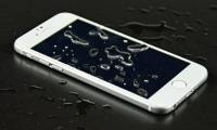 Impatience makes you mistake when trying to save your phone, headphones ... getting water