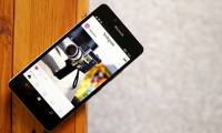 Instagram added features to add friends to the live stream video
