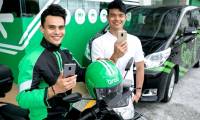 Instructions for booking Grab car on Google Maps