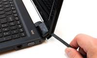 Instructions for replacing a broken laptop screen