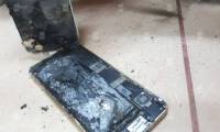 iPhone 6S suddenly exploded on the table