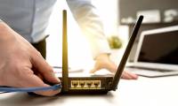 Is the WAN port of the router connected to the computer?