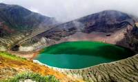 Lake caused by meteorite fell from 52,000 years ago disturbing the compass