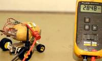 Not only can lighting LEDs, potatoes can be made into a self-driving car running at 7.3m / day.