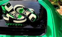 Put shoes on the Ferrari to 'live virtual', a fashion designer is in danger of going to court