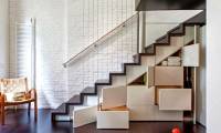 Samples of beautiful, modern and luxurious staircases for tube houses