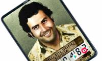 Struggling the folding screen smartphone of the drug lord's brother: It's just the Galaxy Fold with more gold decals