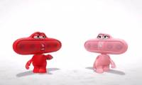 The first ad of the couple 'Apple & Beats'