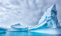The world's largest iceberg, 1,000 billion tons weighed off Antarctica