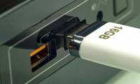 Windows 10 computer must remove USB or external memory card to upgrade to Windows 10 May 2019 Update
