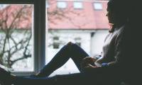 Worry, depression makes you very addicted to smartphones