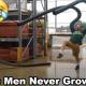 Photo of 30+ funny shots prove men never bear big