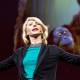 Photo of Harvard psychologist: 2 criteria people use to evaluate you in the first meeting