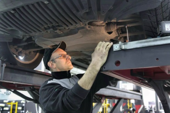 images 2 of Here's What To Do When The Check Engine Light Comes On