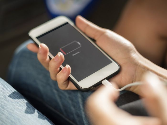 10 mistakes when charging the phone, charging tips properly Picture 5