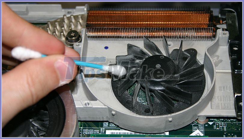 How to properly clean the laptop Picture 13