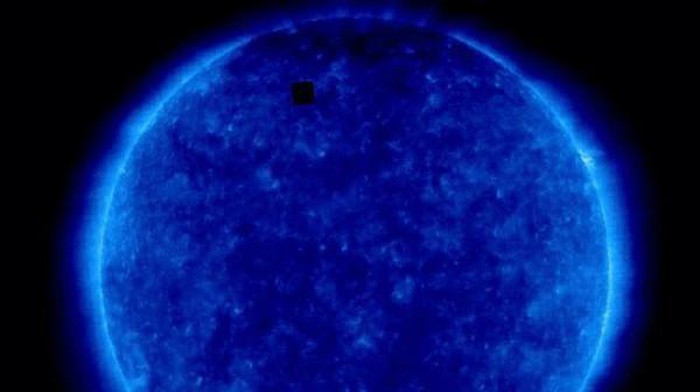 Mysterious black objects appear in NASA sun photos Picture 4