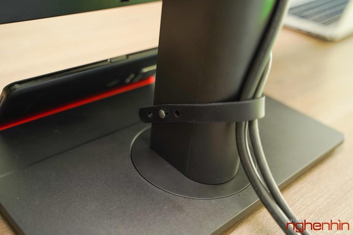 Review ThinkVision P27h-20 monitor Picture 7